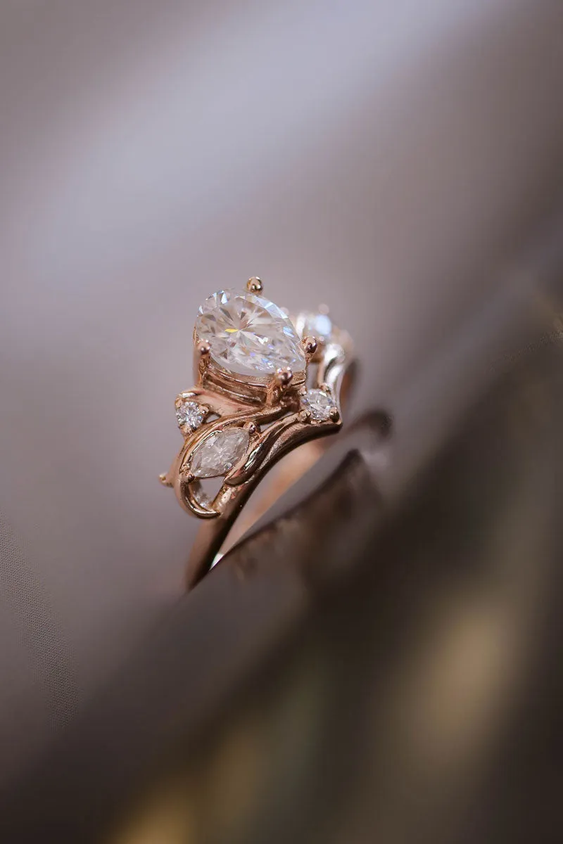 Bridal ring set with pear cut moissanite / Swanlake