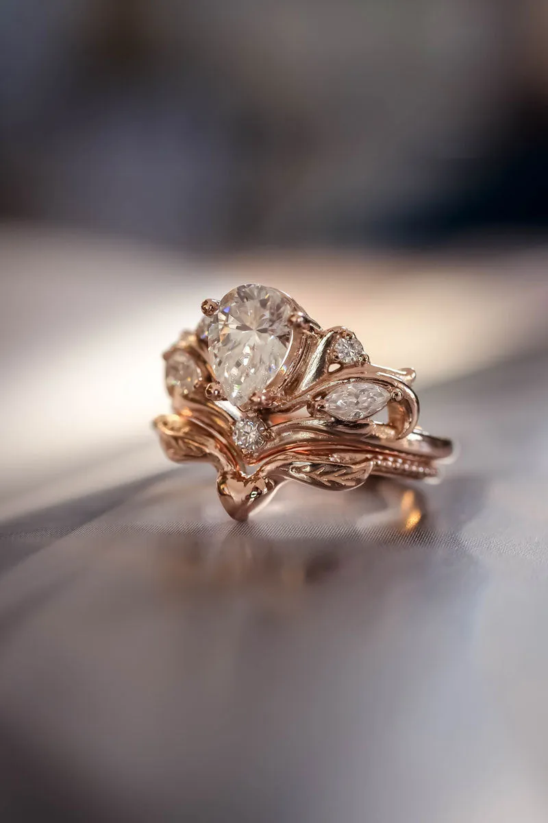 Bridal ring set with pear cut moissanite / Swanlake