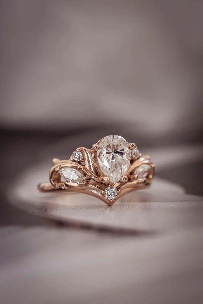Bridal ring set with pear cut moissanite / Swanlake