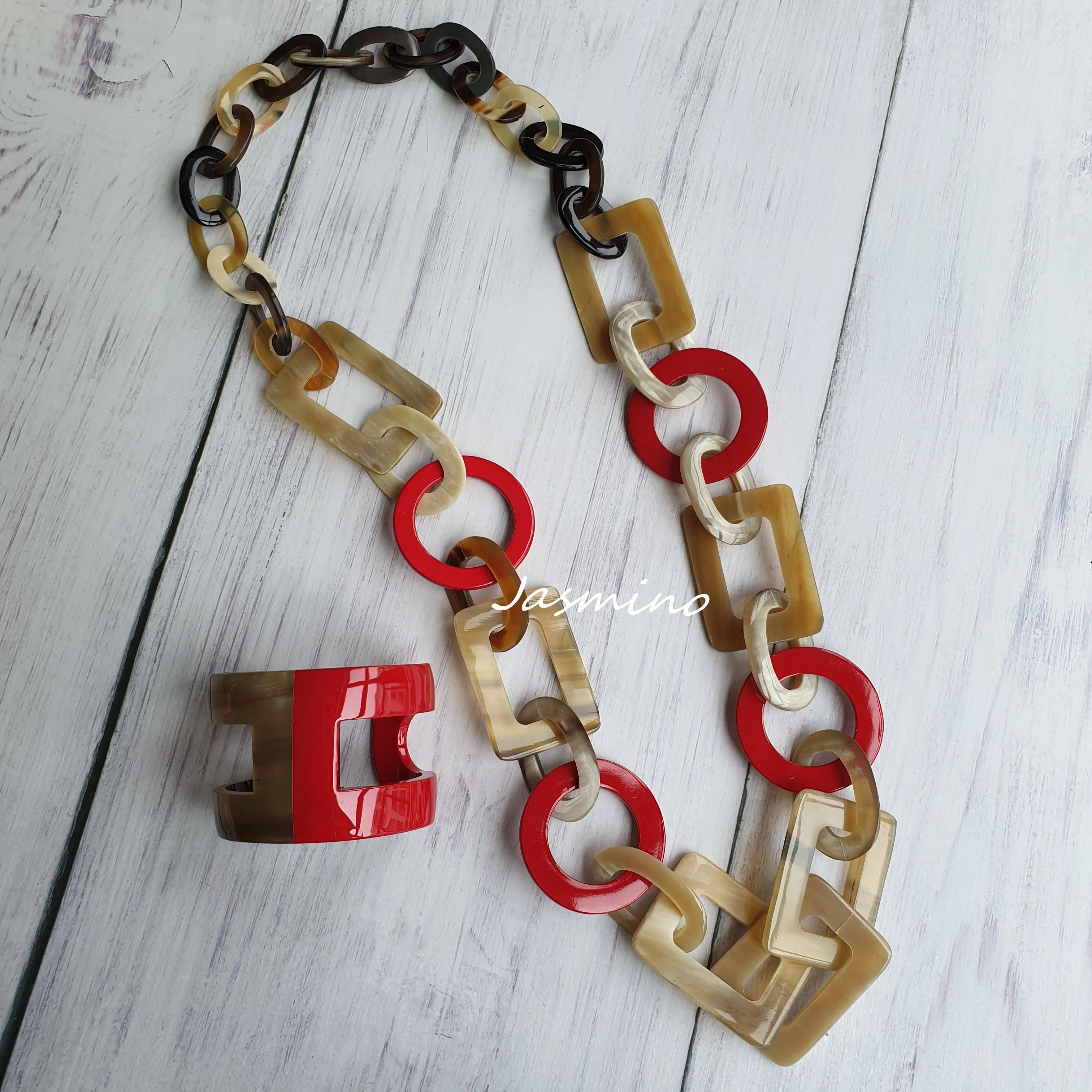 Colorful and Trendy Necklace J18140, Made by Buffalo Horn and Lacquer
