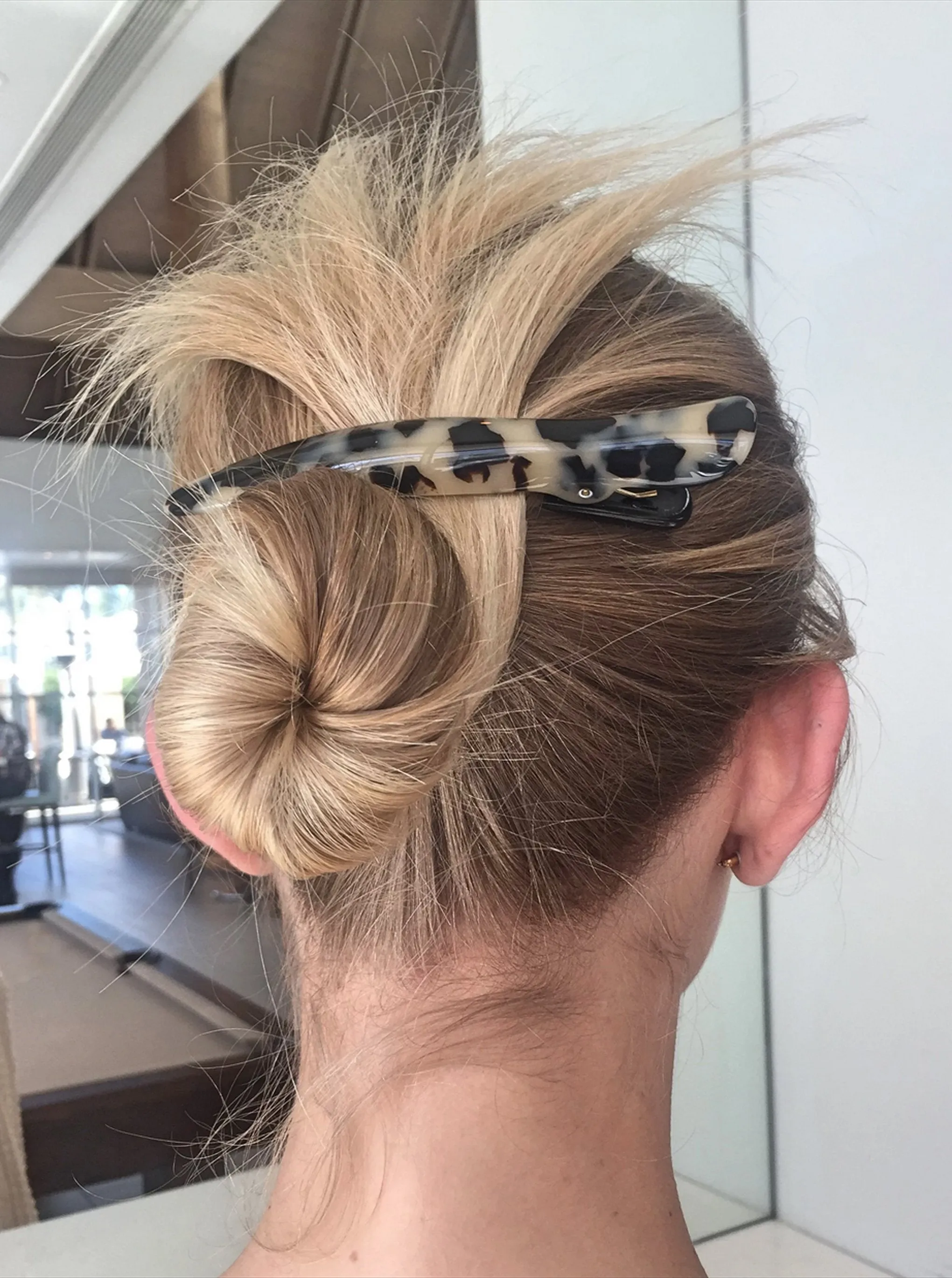 Ficcare Bella Beak Hair Clip in French Acetate