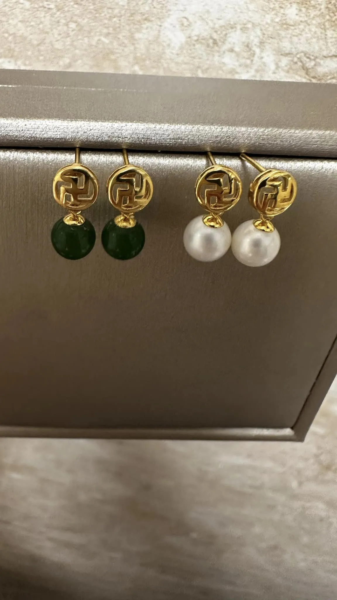 Jade/South Sea Pearl Dangling Earrings 18K