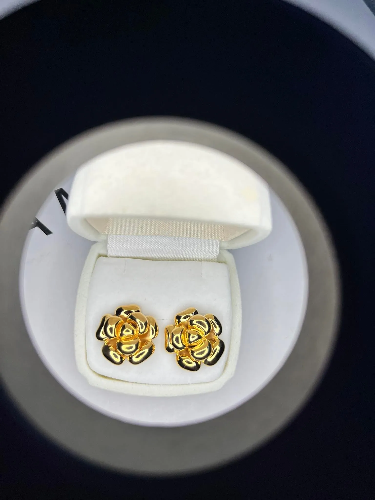 Shiny Rose Stud Earrings 18K Gold