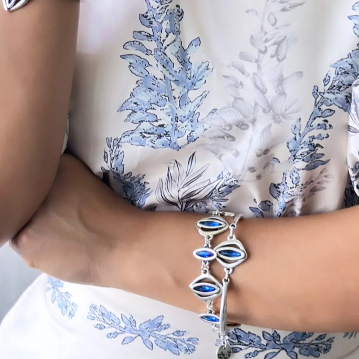 TRA-LA-RA BLUE NAVETT BRACELET